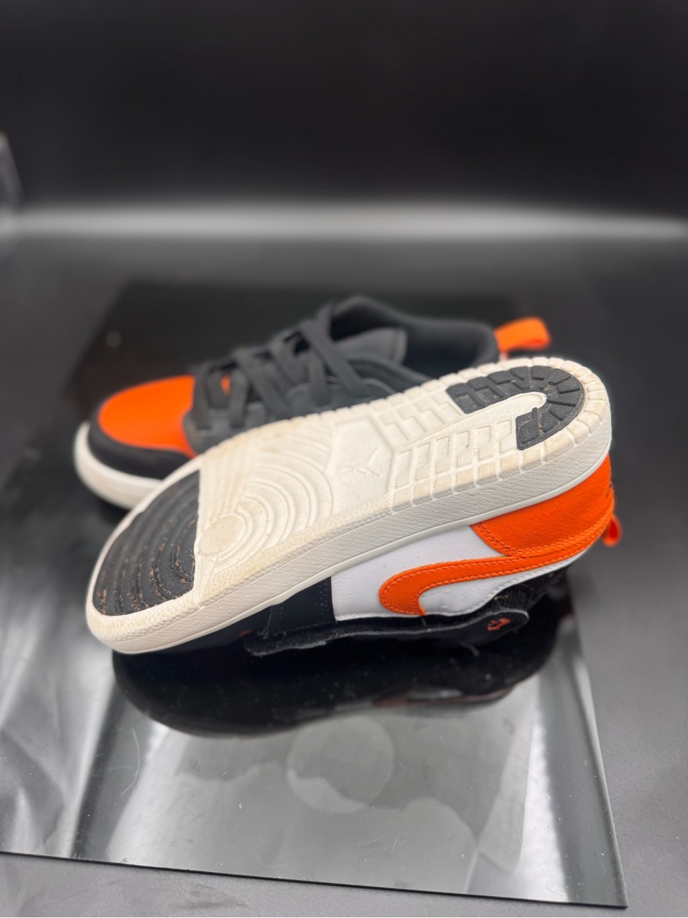 Jordan 1 low Alt  Black and Orange size 2 - Picture 5 of 6